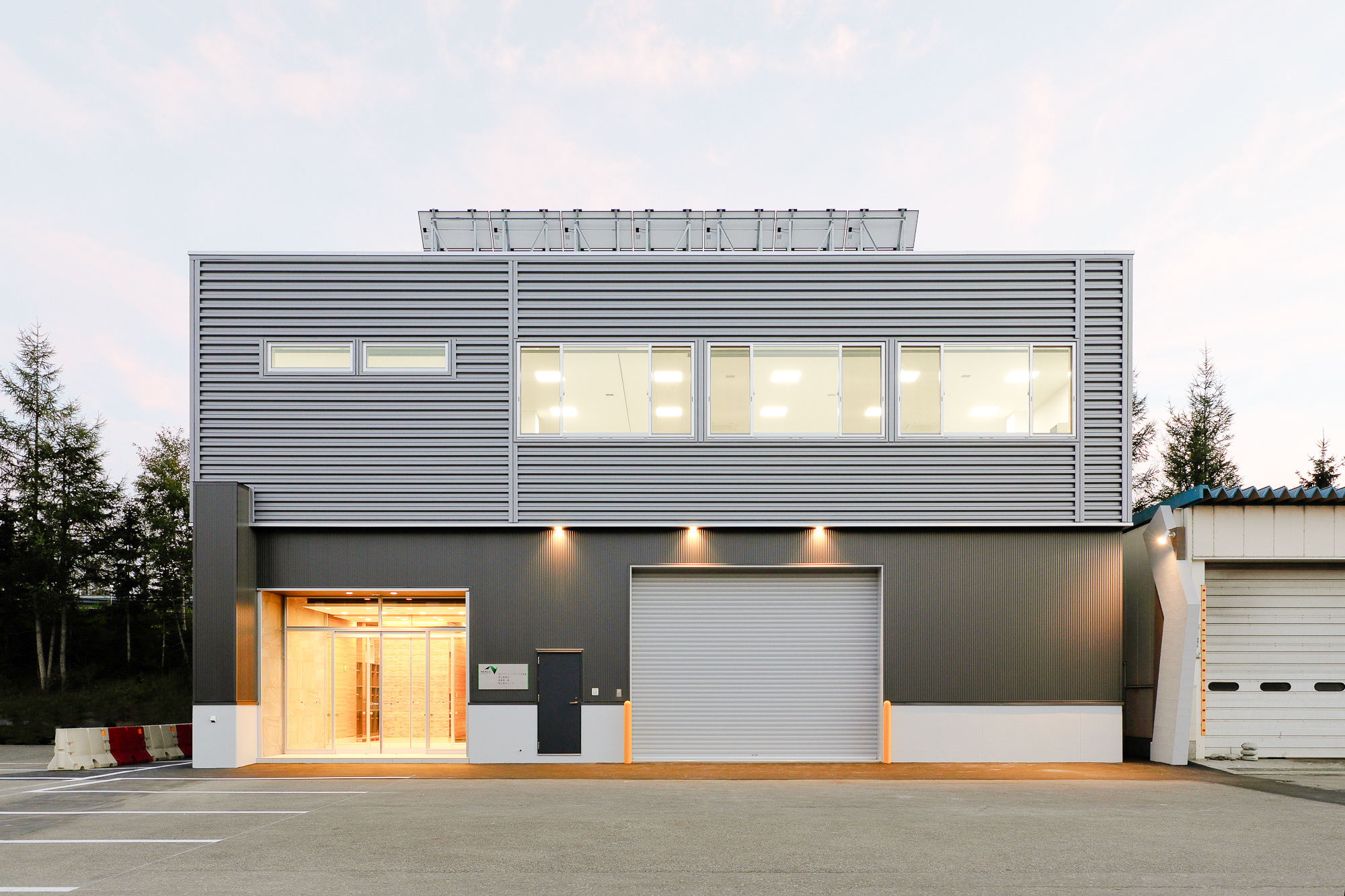 ネクスコ・メンテナンス北海道 帯広管内雪氷センター（事務所・倉庫）